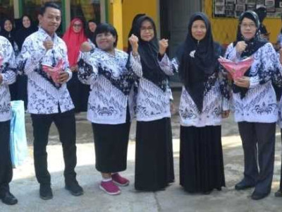 Peringatan Hari Guru Tahun 2019 di SMPN 1 Banyuasin III