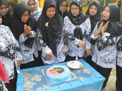 Peringatan Hari Guru Tahun 2019 di SMPN 1 Banyuasin III